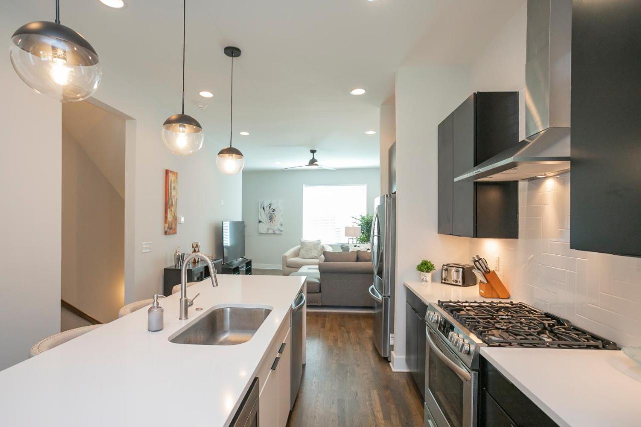 Luxury Townhome Skyline Views Mins To Dt Νάσβιλ Εξωτερικό φωτογραφία