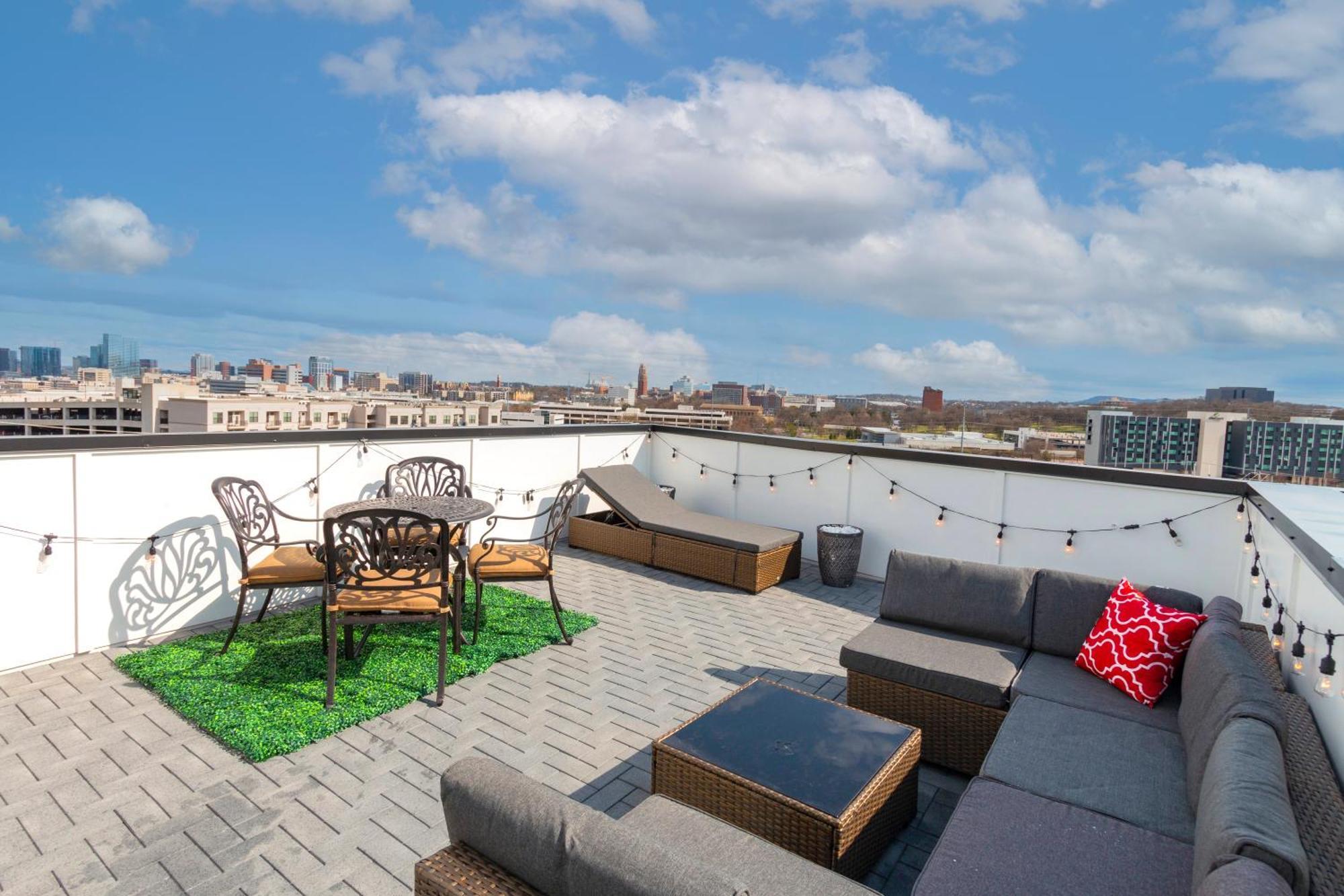 Luxury Townhome Skyline Views Mins To Dt Νάσβιλ Εξωτερικό φωτογραφία