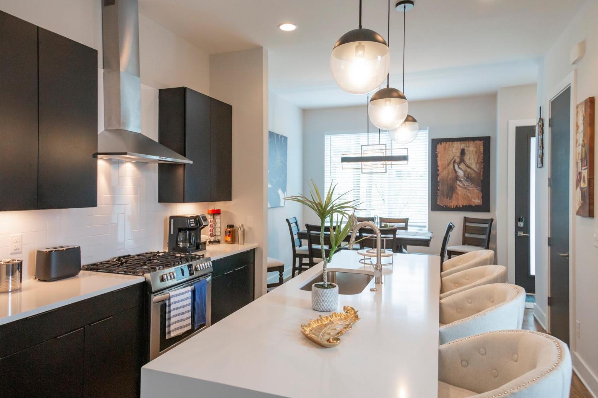 Luxury Townhome Skyline Views Mins To Dt Νάσβιλ Εξωτερικό φωτογραφία