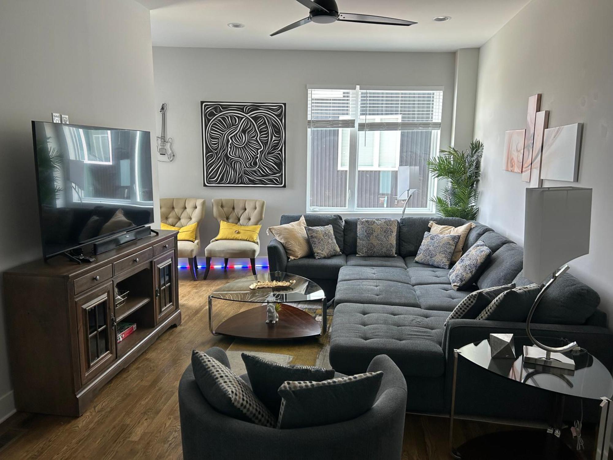 Luxury Townhome Skyline Views Mins To Dt Νάσβιλ Εξωτερικό φωτογραφία